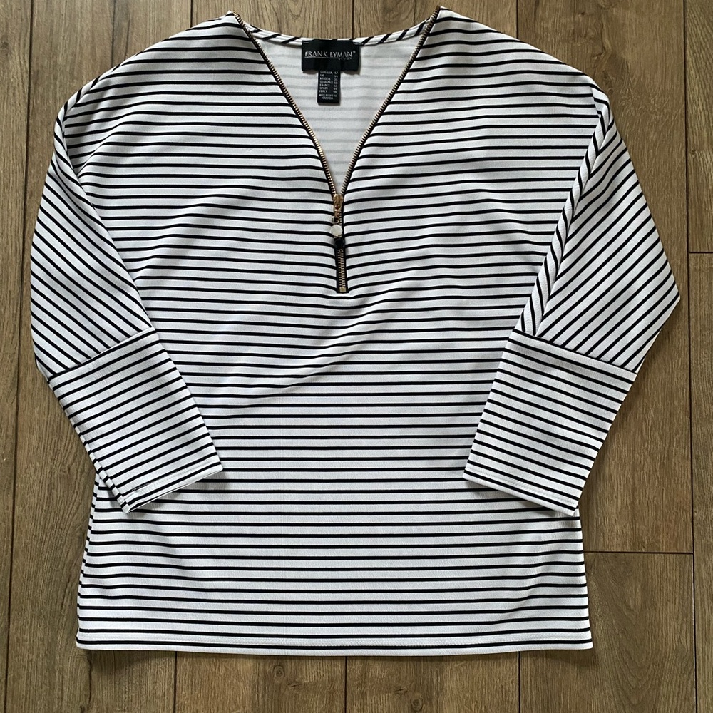 Frank Lyman Design Black and White Striped Long Sleeve Top